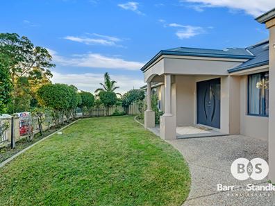 27 McMillan Drive, Dalyellup WA 6230