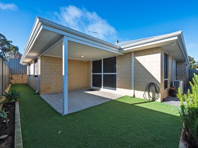 10 Yateley Way, Wellard WA 6170