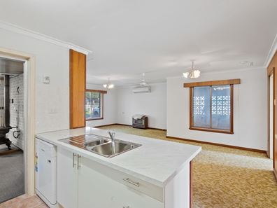 44 Janis Street, Halls Head WA 6210