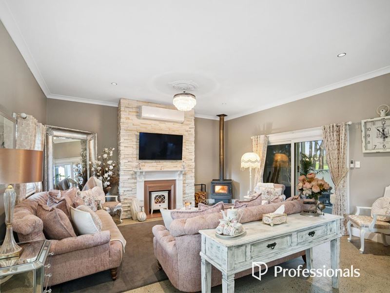 80 Lawnbrook Road West, Walliston WA 6076