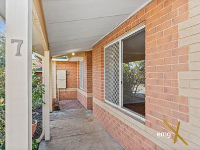 7/11 Elvire Street, Viveash WA 6056