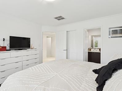43 Barbarigo Bend, Aveley WA 6069