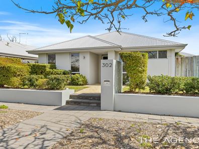 302 Peelwood Parade, Halls Head WA 6210