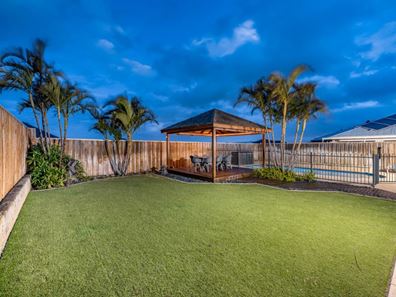 10 Lopez Way, Iluka WA 6028