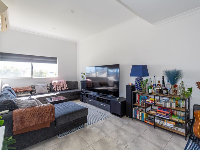 10/18 Elvire Street, Midland