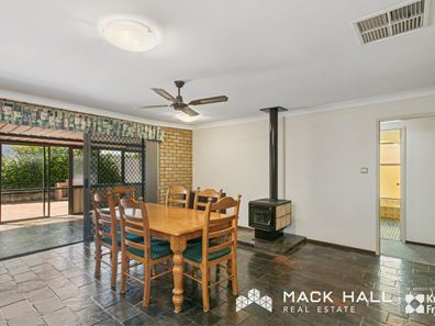 8 Ashton Place, Leeming WA 6149