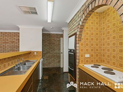 8 Ashton Place, Leeming WA 6149