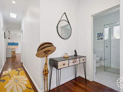 8A Sumpton Street, Hilton WA 6163