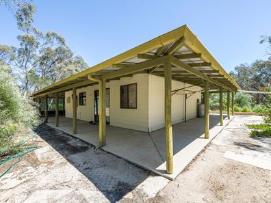 68 Benrua Road, Clackline WA 6564