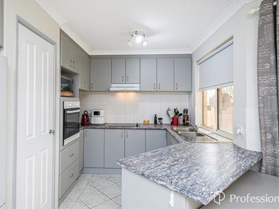 1/8 Piedmont Court, Nollamara WA 6061