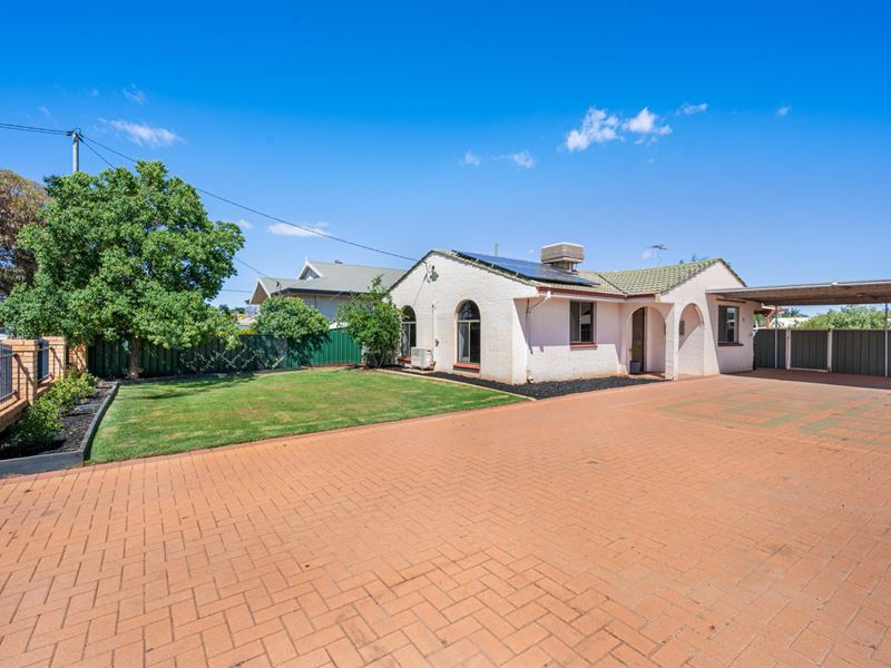 2C Whitlock Street, South Kalgoorlie WA 6430