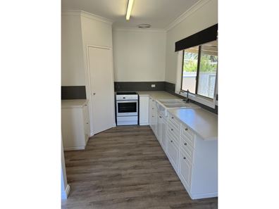 33 Campbell Street, Lamington WA 6430