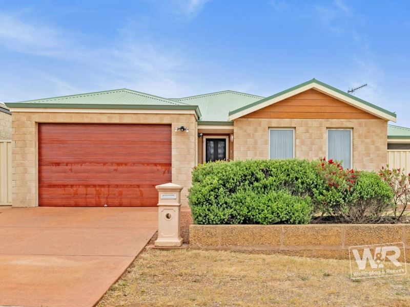 3 Esperance Crescent, Lange WA 6330