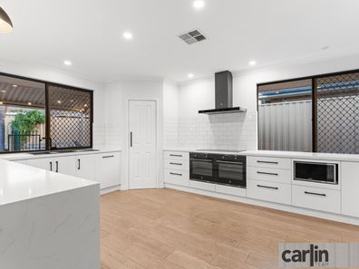 4 Hunnicutt Close, Yangebup WA 6164