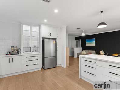 4 Hunnicutt Close, Yangebup WA 6164