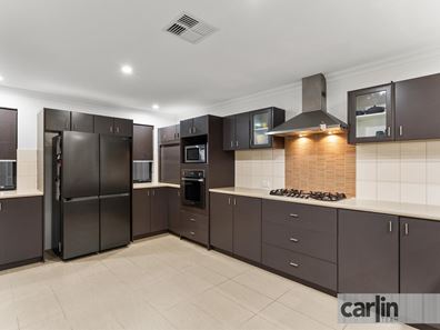 10 Duyfken Way, Dudley Park WA 6210