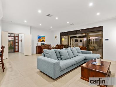 10 Duyfken Way, Dudley Park WA 6210