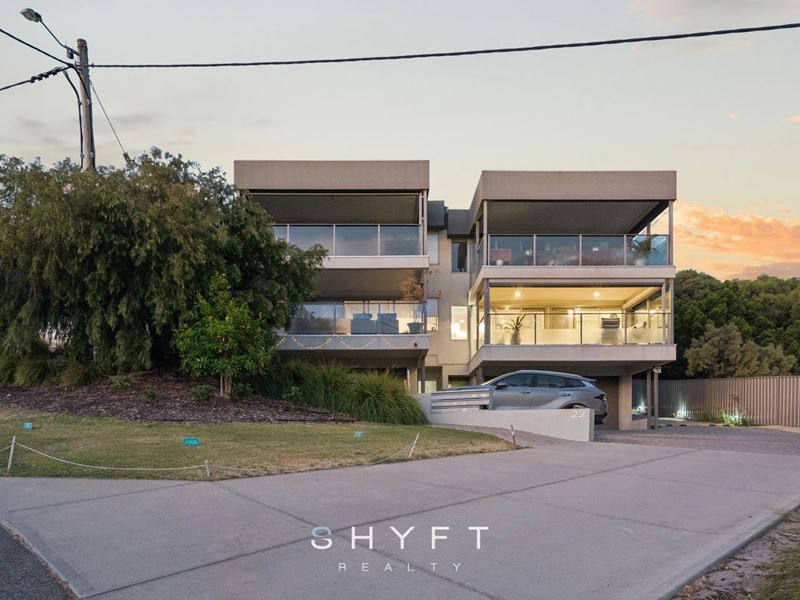 2/22 May Street, Scarborough WA 6019