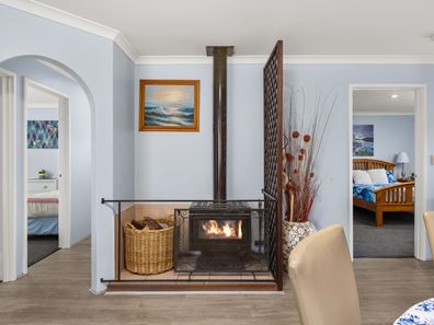 299 Ocean Drive, Withers WA 6230