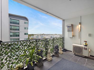 407/17 Malata Crescent, Success WA 6164