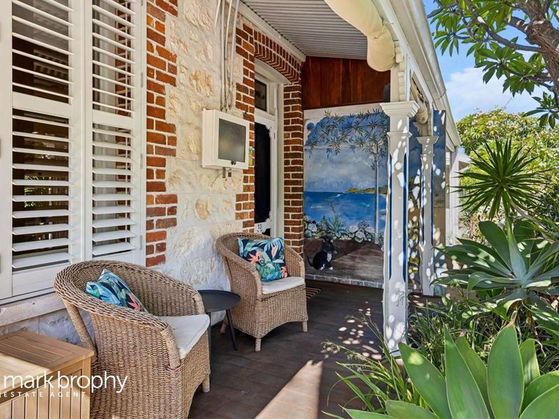 13 Douglas Street, Fremantle WA 6160