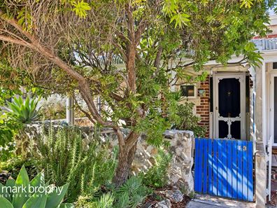 13 Douglas Street, Fremantle WA 6160