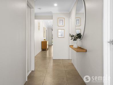 19 Peridot Street, Treeby WA 6164
