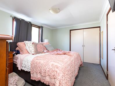 16 Nalbarra Drive, Usher WA 6230