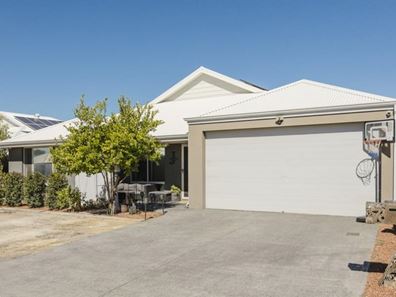 7 Shimmer Chase, Eglinton WA 6034