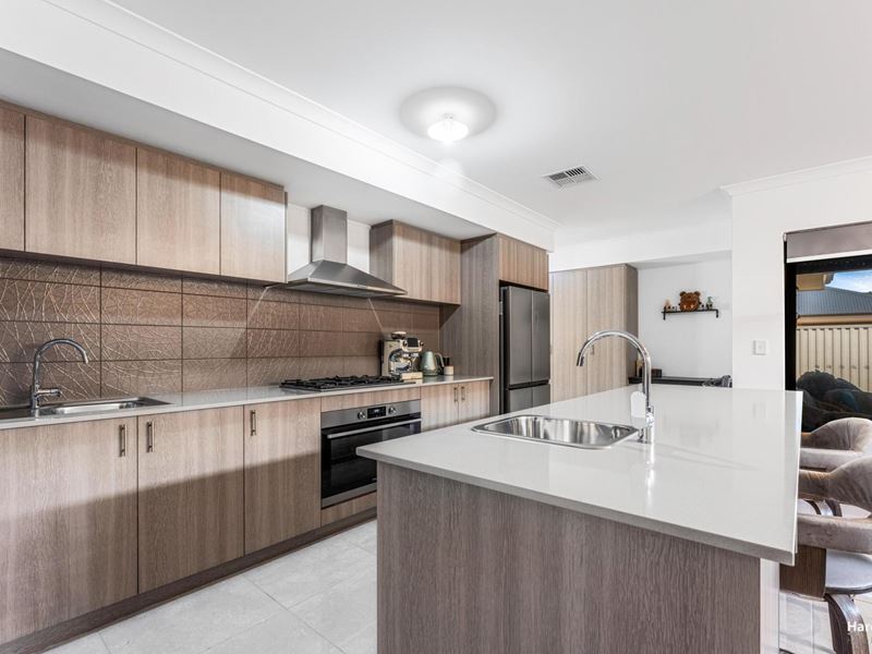 18 Vivacity Street, Hilbert WA 6112