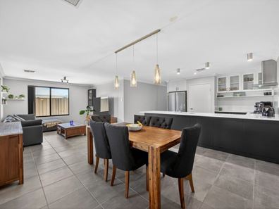 15 Charleston Street, Karnup WA 6176