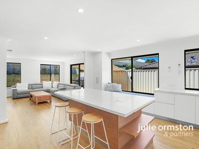 9 Birchgrove Way, Pearsall WA 6065
