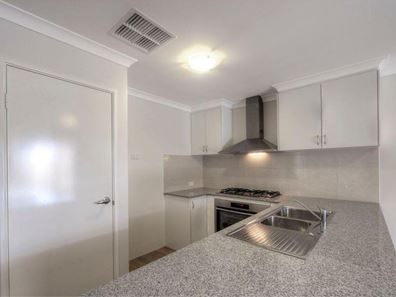 27 Lazuli Rise, Wellard WA 6170