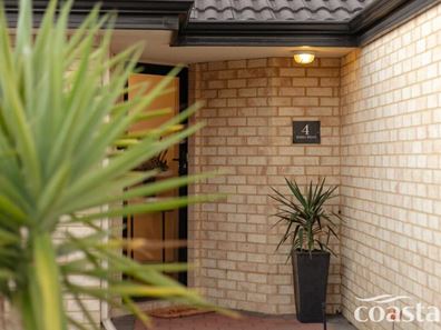 4 Kirra Road, Secret Harbour WA 6173