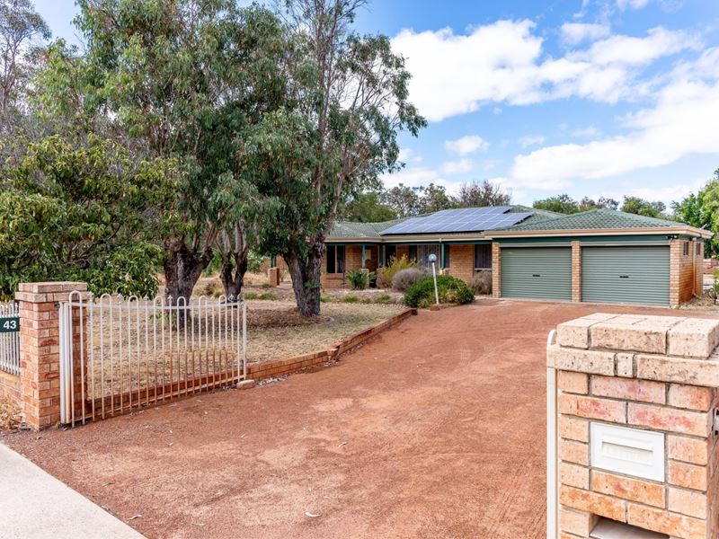 43 Tonkin Drive, North Yunderup WA 6208
