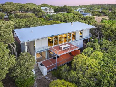 10 Wardanup Crescent, Yallingup WA 6282