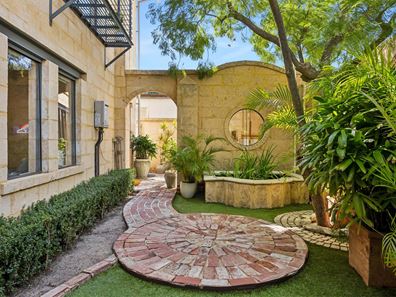 15A Samson Street, Fremantle WA 6160