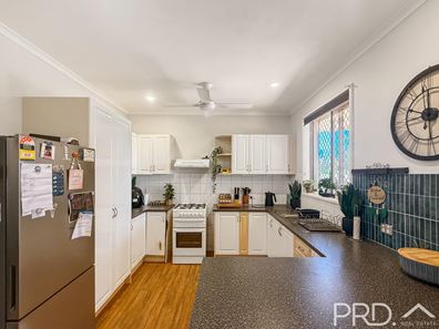 12 White Court, Baynton WA 6714