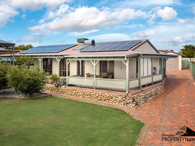 15 Pickering Drive, Dongara WA 6525