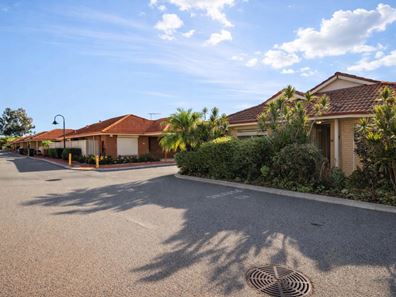 20/135 Challis Road, Seville Grove WA 6112