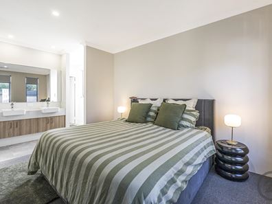 35 Waardong Court, Halls Head WA 6210