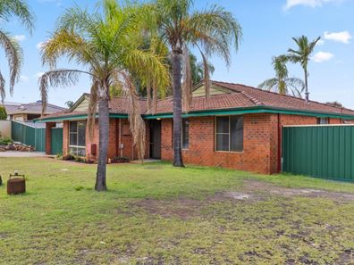 2 Cradle Close, Alexander Heights WA 6064