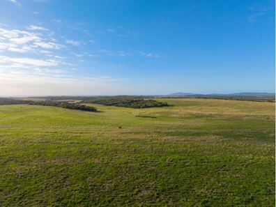 582 Bluff Creek Road, Green Range WA 6328
