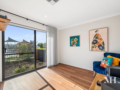 9 Jumellea Way, Treeby WA 6164