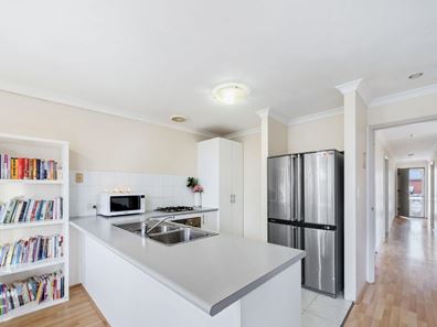 32 Everard Avenue, Ellenbrook WA 6069