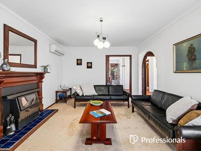 10 Cameron Close, Lesmurdie WA 6076