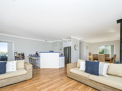 14 Whitfield  Street, Lancelin WA 6044