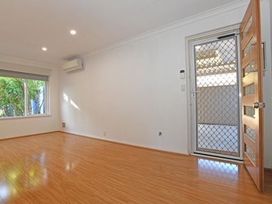 43 Ochiltree Way, Kardinya WA 6163