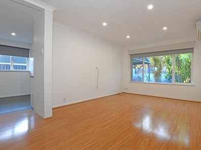 43 Ochiltree Way, Kardinya WA 6163