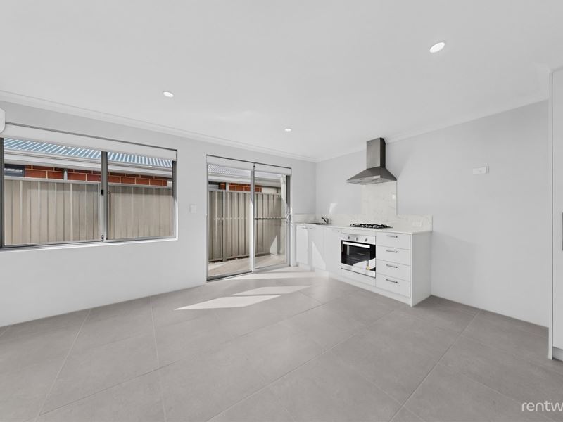 11A Greville Grove, Lakelands